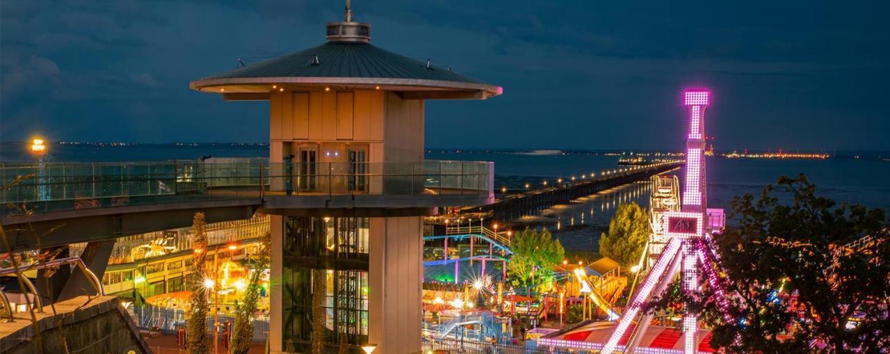 Seafront Suites - Close To Beach, Train Station & Southend Airport Southend-on-Sea Esterno foto